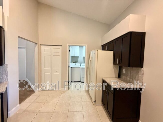 Building Photo - 8725 Huntfield St