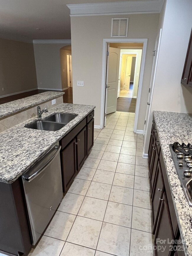 Building Photo - 2207 Eversham Dr NW