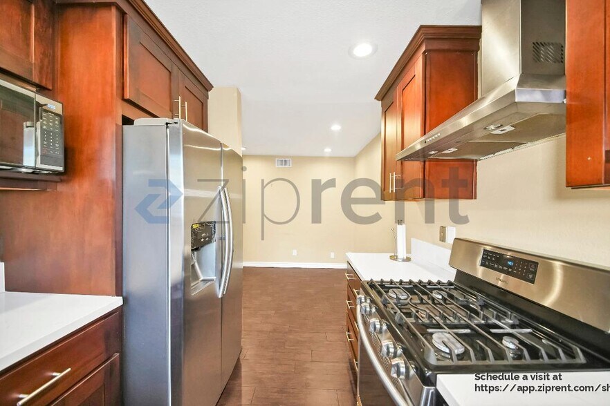 Building Photo - 16285 Barbee St