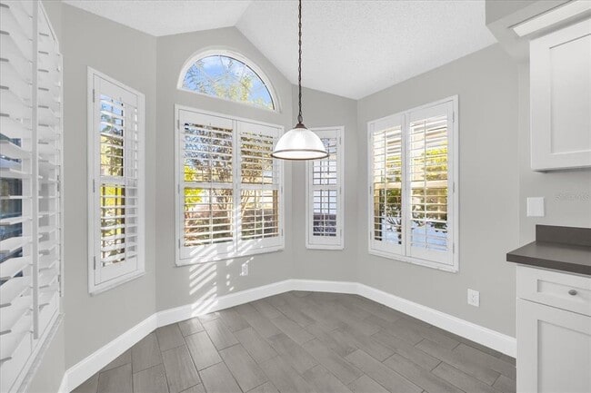 Building Photo - 5808 Parkview Point Dr