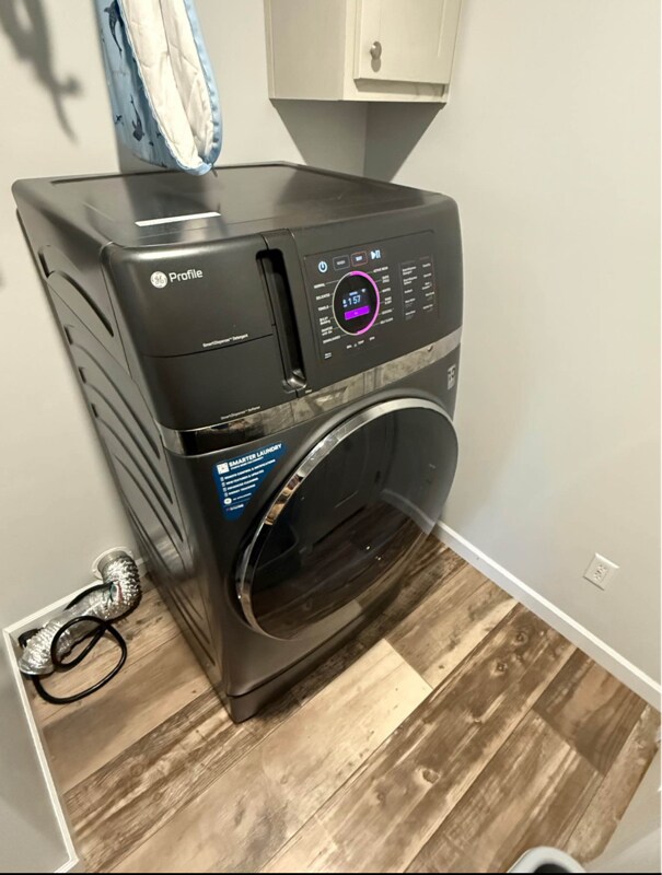 Building Photo - 166 Cassius Dr