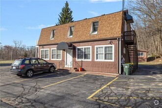 Building Photo - 10 Douglas Pike