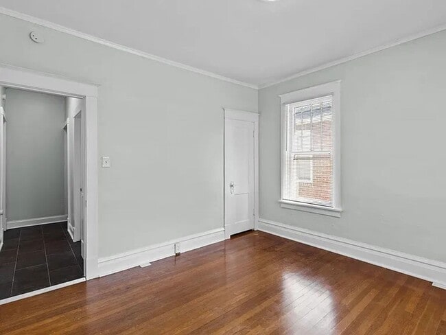 Building Photo - 2 bed 1 bath Maplewood home for Lease