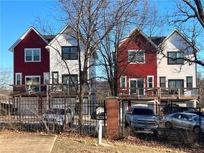 Building Photo - 1575 Brooks Ave