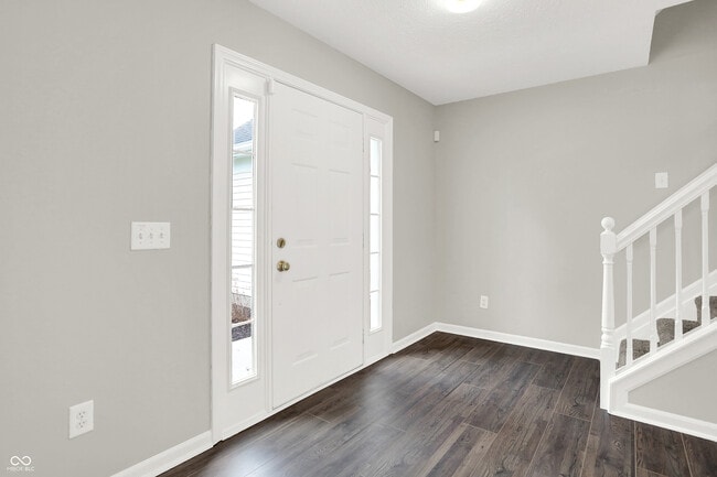 Building Photo - 5761 Cantigny Way S