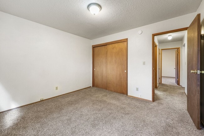 Building Photo - Move in ready now! 2 bedrooms 1 bath Tumwa...