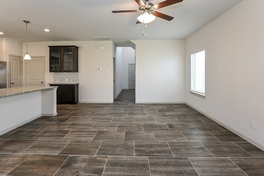 Building Photo - 7922 Tuscan Cypress Dr