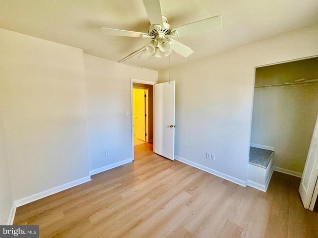 Building Photo - 1193 Maple Ave