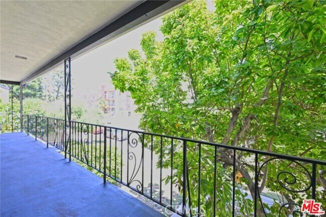 Building Photo - 11061 Ohio Ave Ave