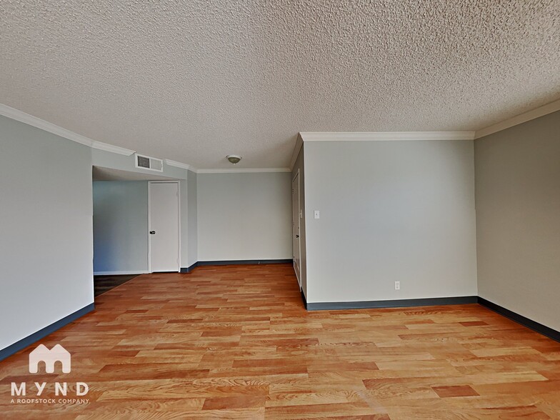 Building Photo - 5640 Neosho St