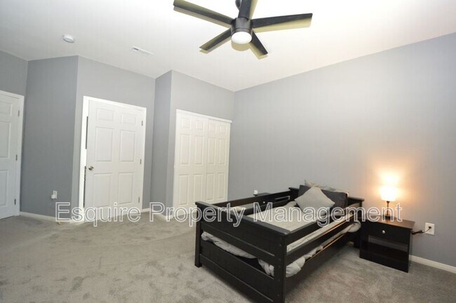 Building Photo - 4510 El Corazon Ct