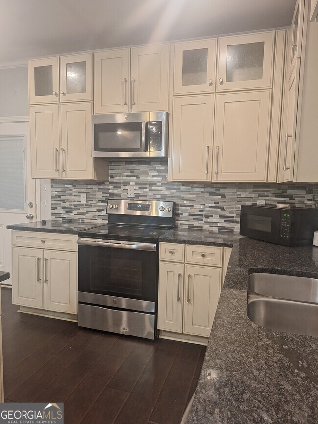 Building Photo - 1450 Scenic Brook Tr SW