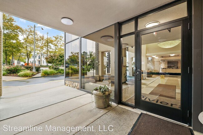 Building Photo - 1 br, 1 bath House - 4242 East West Hwy #914