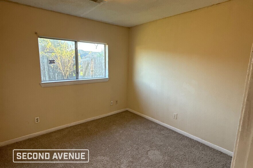 Building Photo - 11618 Roandale Dr