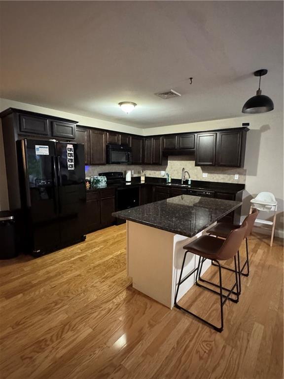 Building Photo - 6 Gray Coach Ln