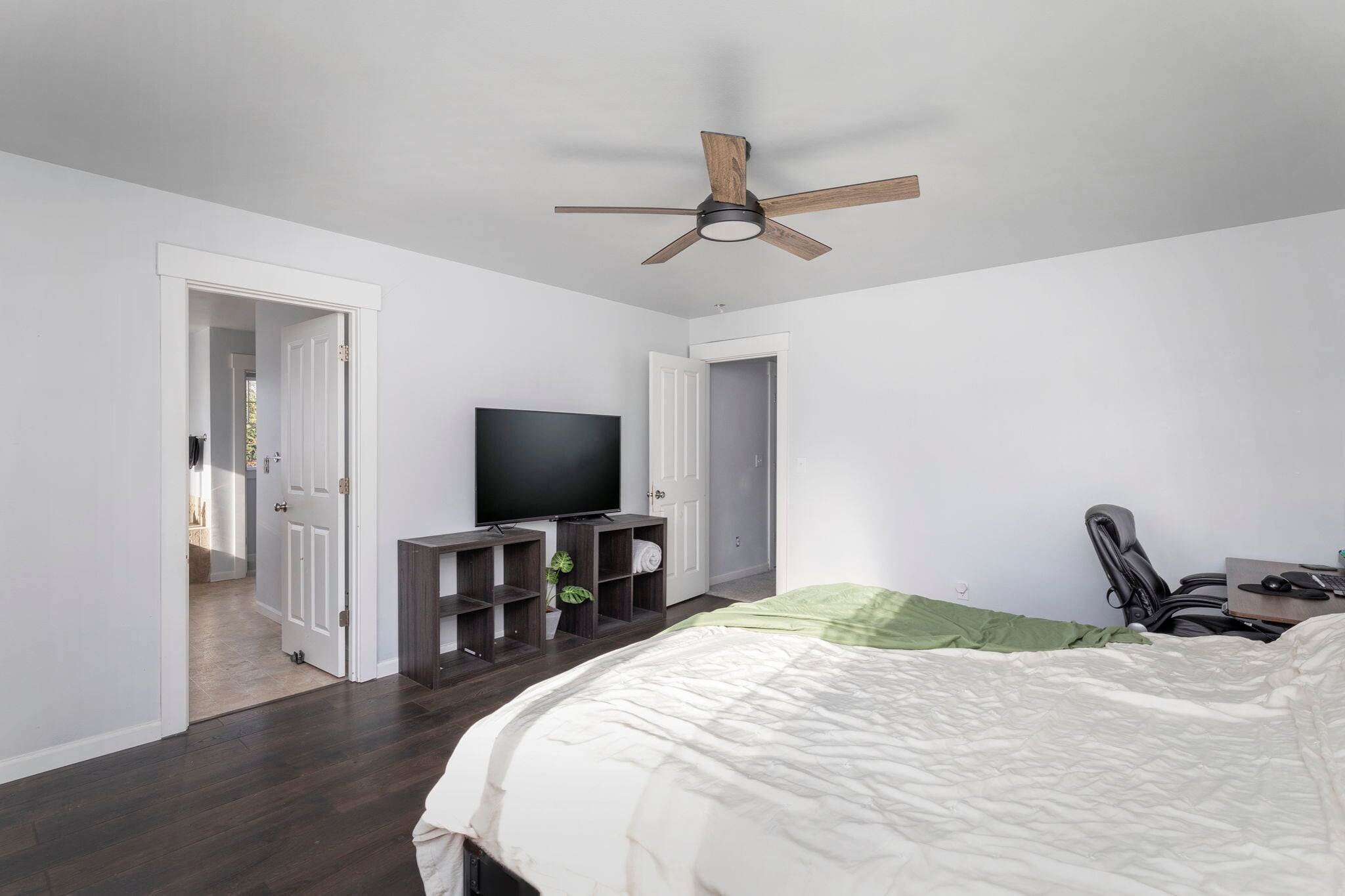 Building Photo - 6398 Juanita Cir NE