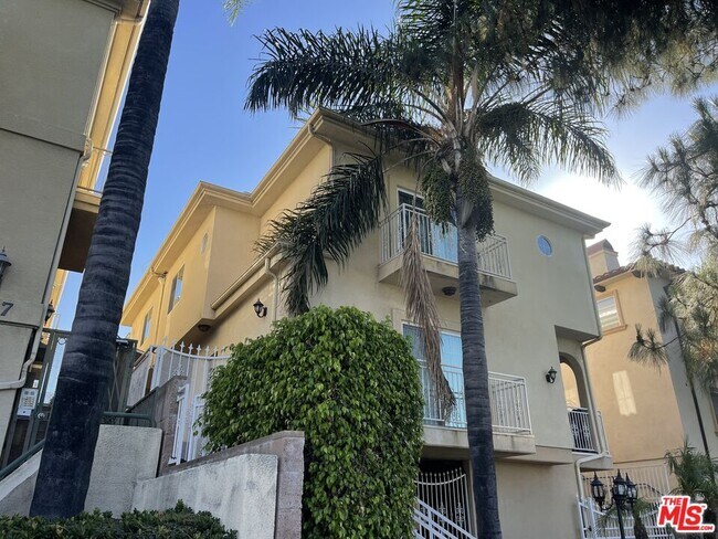 Building Photo - 2315 Mira Vista Ave