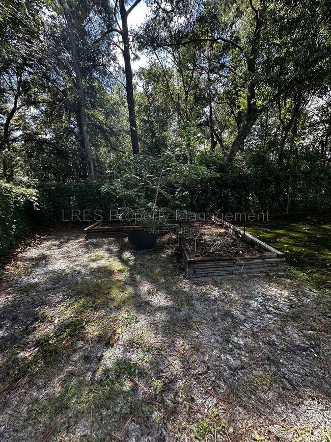Building Photo - 526 Stephanie Ct