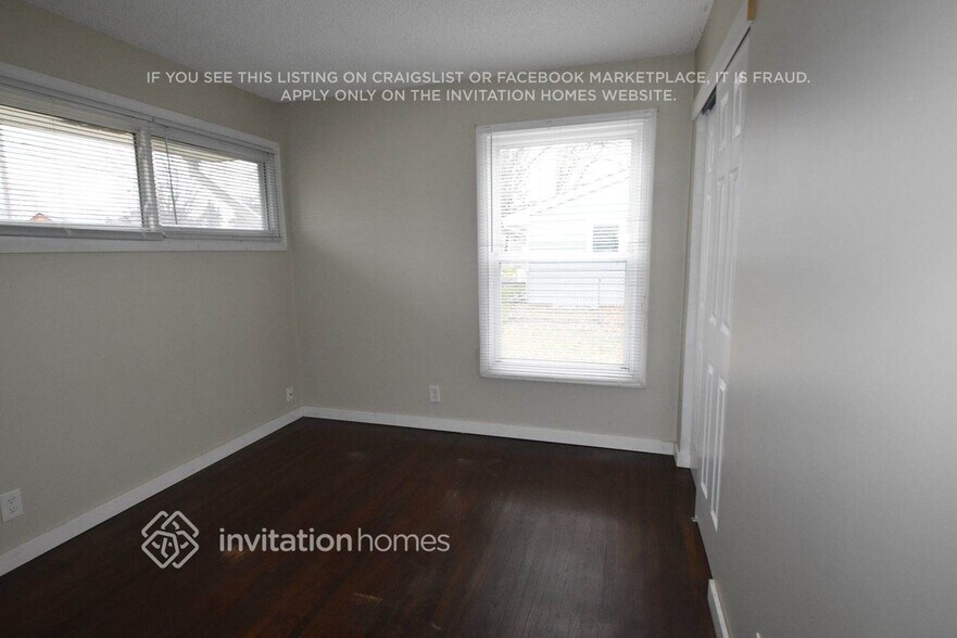 Building Photo - 6633 Idaho Ave N