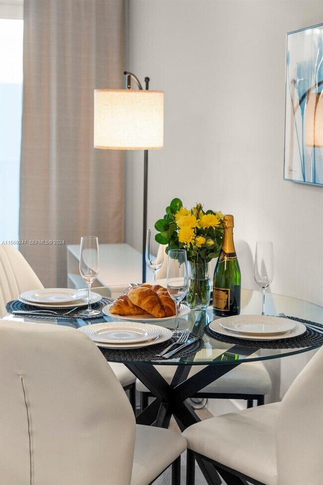 Building Photo - 1938 Jackson St