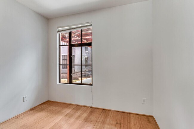 Building Photo - Modern Downtown Salt Lake City 1bd/1ba Con...