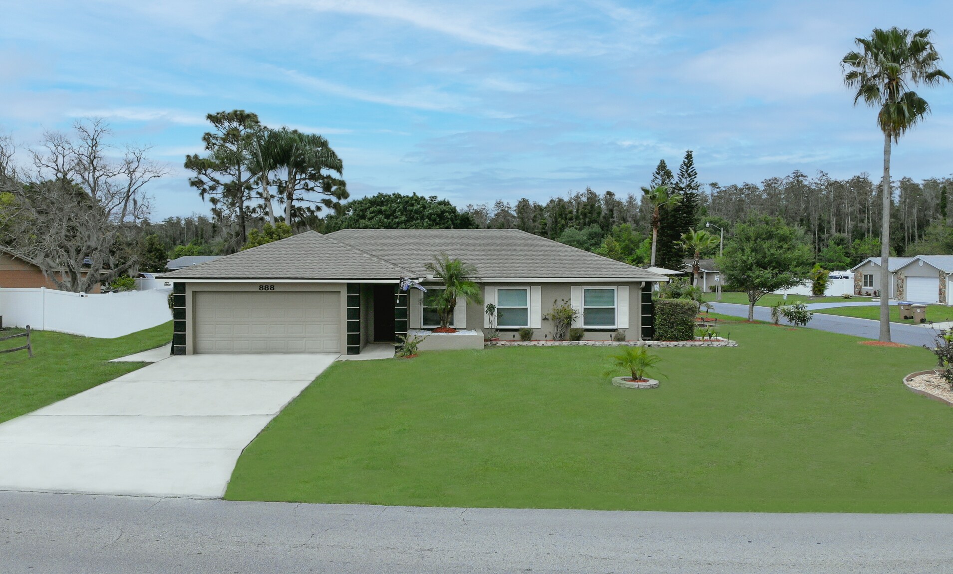 Building Photo - 888 Florida Pky