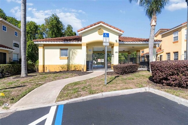 Building Photo - 214 Monroe Cir