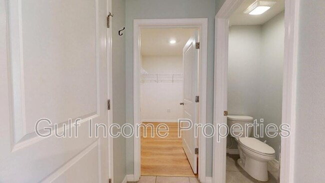 Building Photo - 10807 Norman Pl