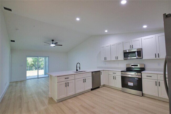 Building Photo - 17147 Carleen Ave
