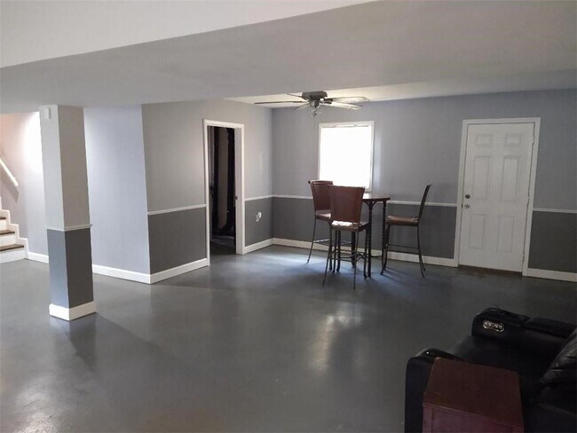 Building Photo - 1730 Cedar Grove Dr