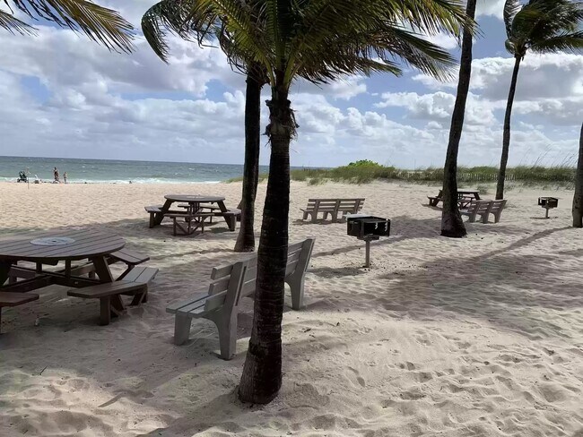 Building Photo - 1401 S Ocean Blvd