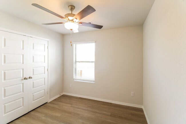 Building Photo - 11011 Inflow Dr