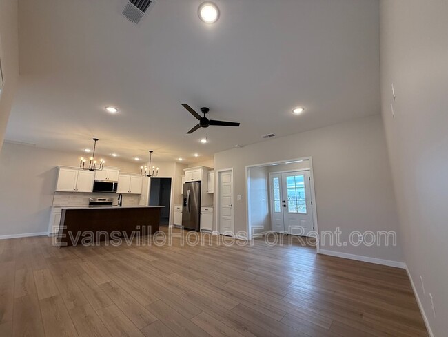 Building Photo - 3545 Sand Dr