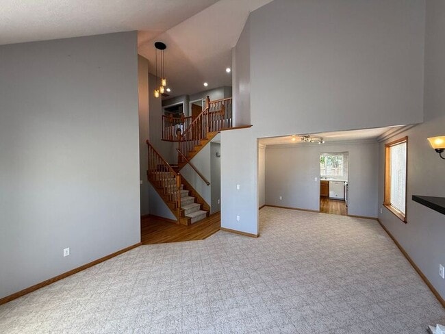 Building Photo - 757 Sphinx Ct NE