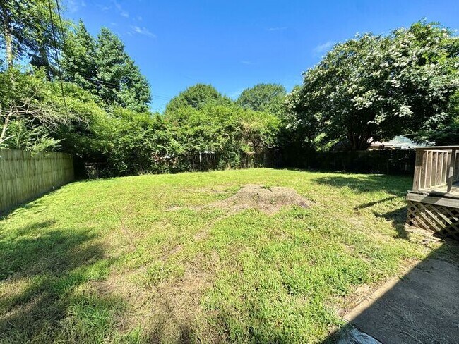 Building Photo - 1795 Cornelia Ln