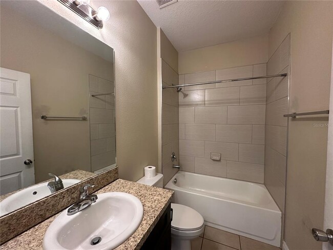 Building Photo - 1022 Embrun Ct