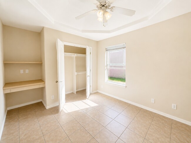 Building Photo - 604 Horizon Peak