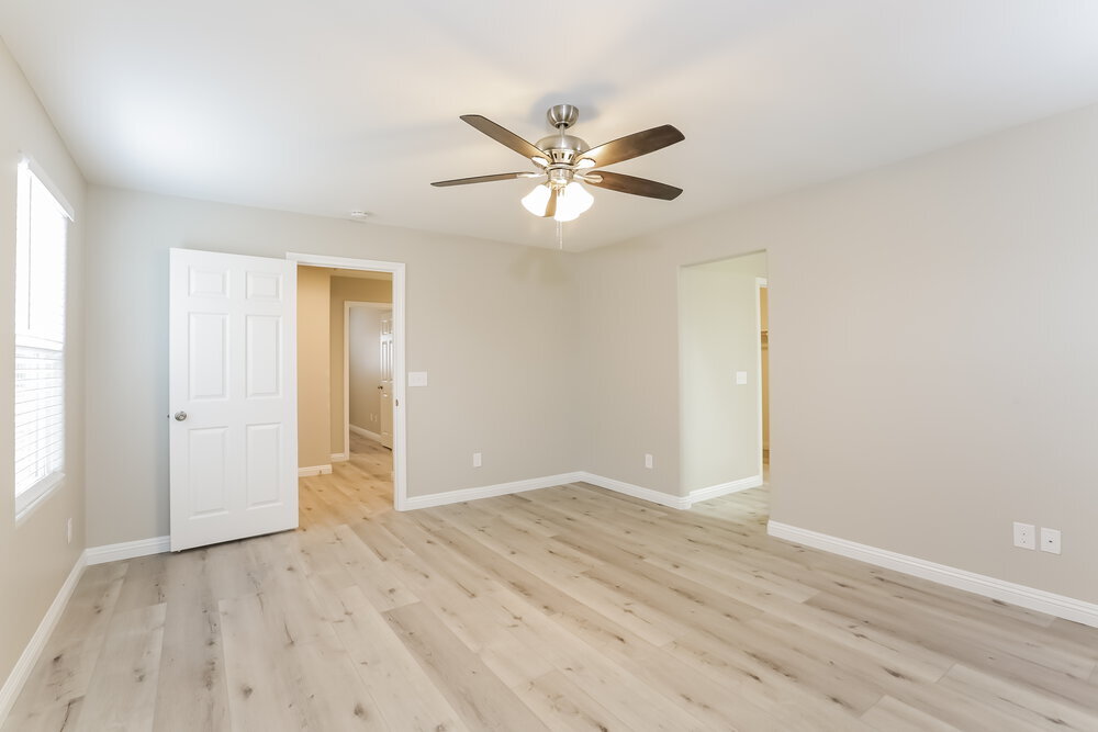 Building Photo - 8273 Oliver Twist Ln