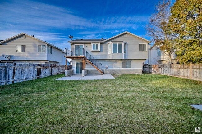 Building Photo - 172 Bridgepark Cir