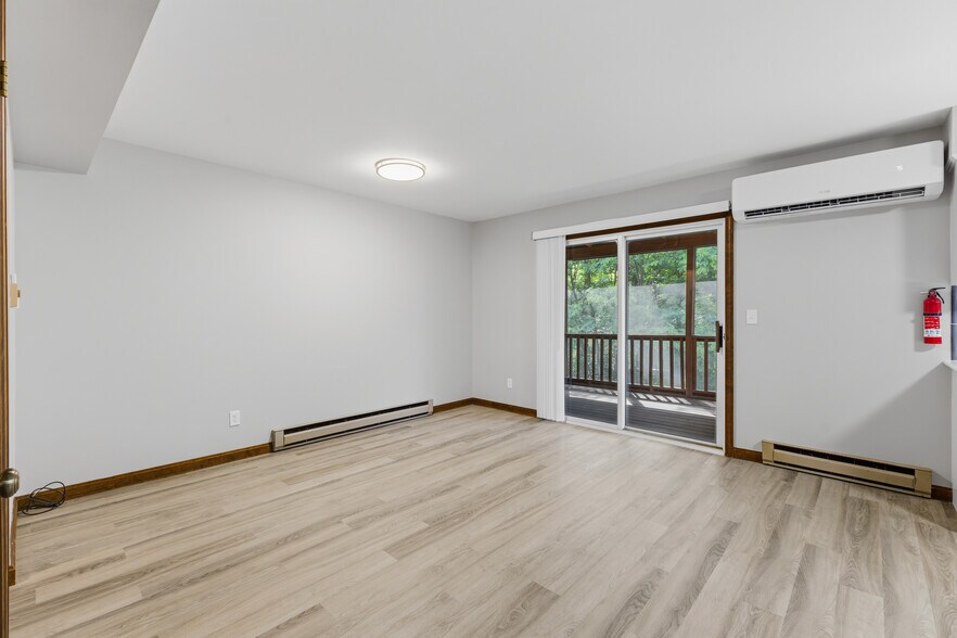 Building Photo - 630 Galen Dr