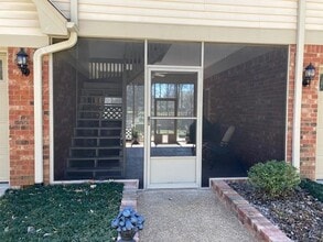 Building Photo - 3065 Green Fairway Cv S