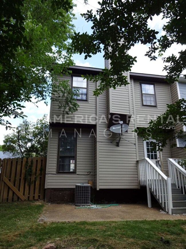 Building Photo - 378 Jamestown Manor Dr