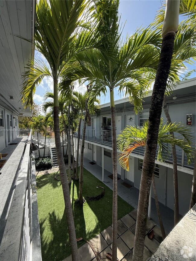 Building Photo - 5305 Biscayne Blvd