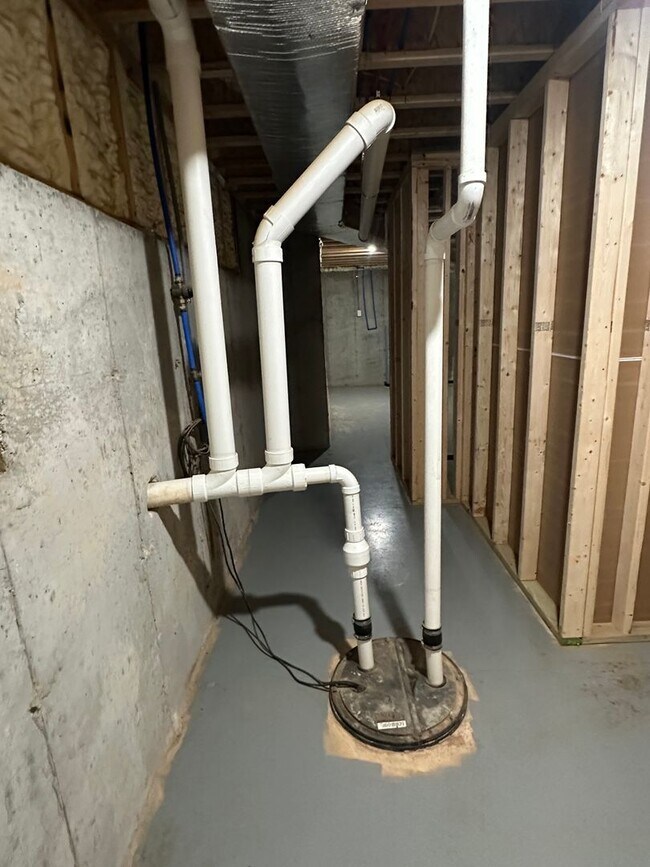 Building Photo - Now LEASING in Summit Pass! Available May 18, 2026!