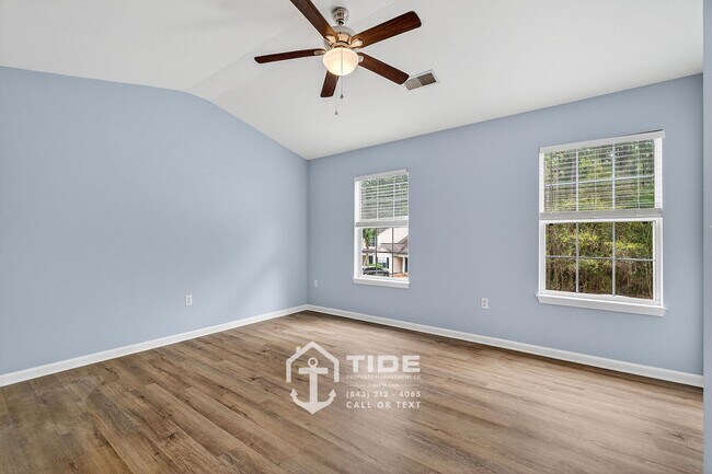 Building Photo - Townhome Living on Daniel Island