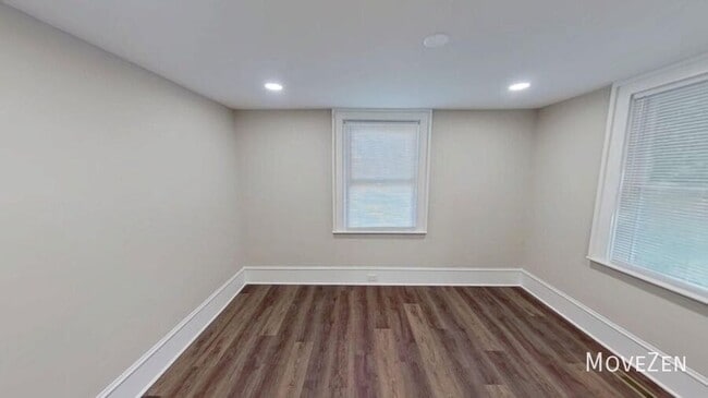 Building Photo - 9 Ratcale Ln