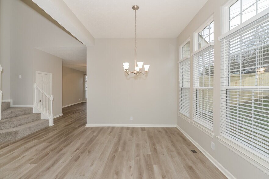 Building Photo - 700 Leadenhall Ct