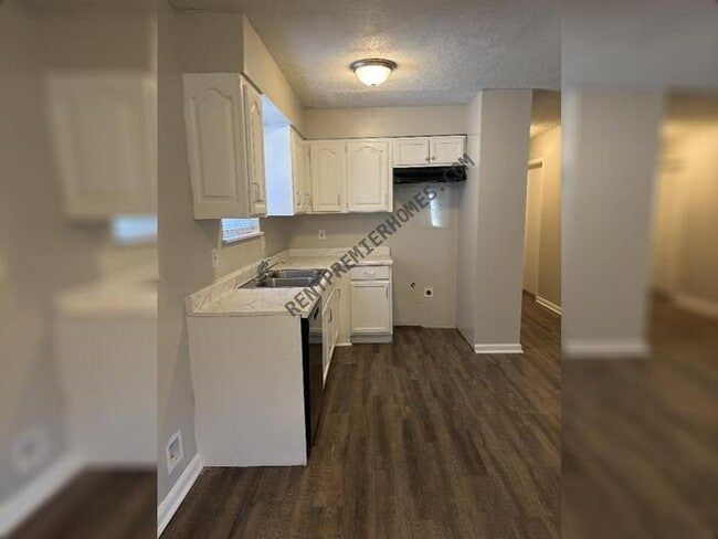 Building Photo - 8404 Shelley Dr