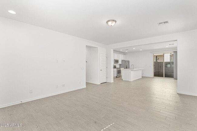 Building Photo - 14134 W Hackamore Dr