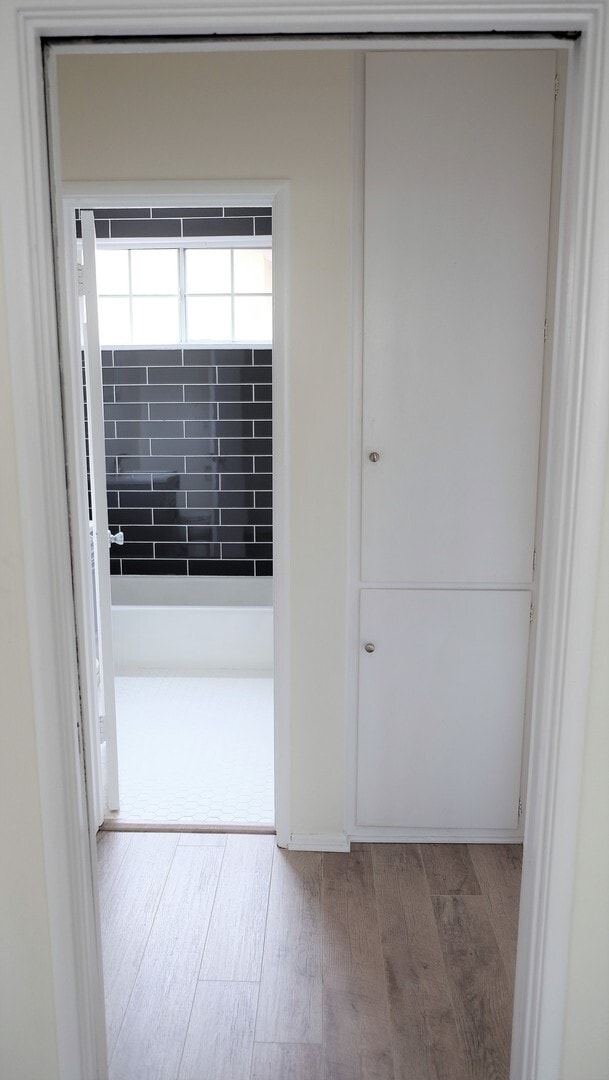 Building Photo - Spacious, modern, and bright! Love at first sight